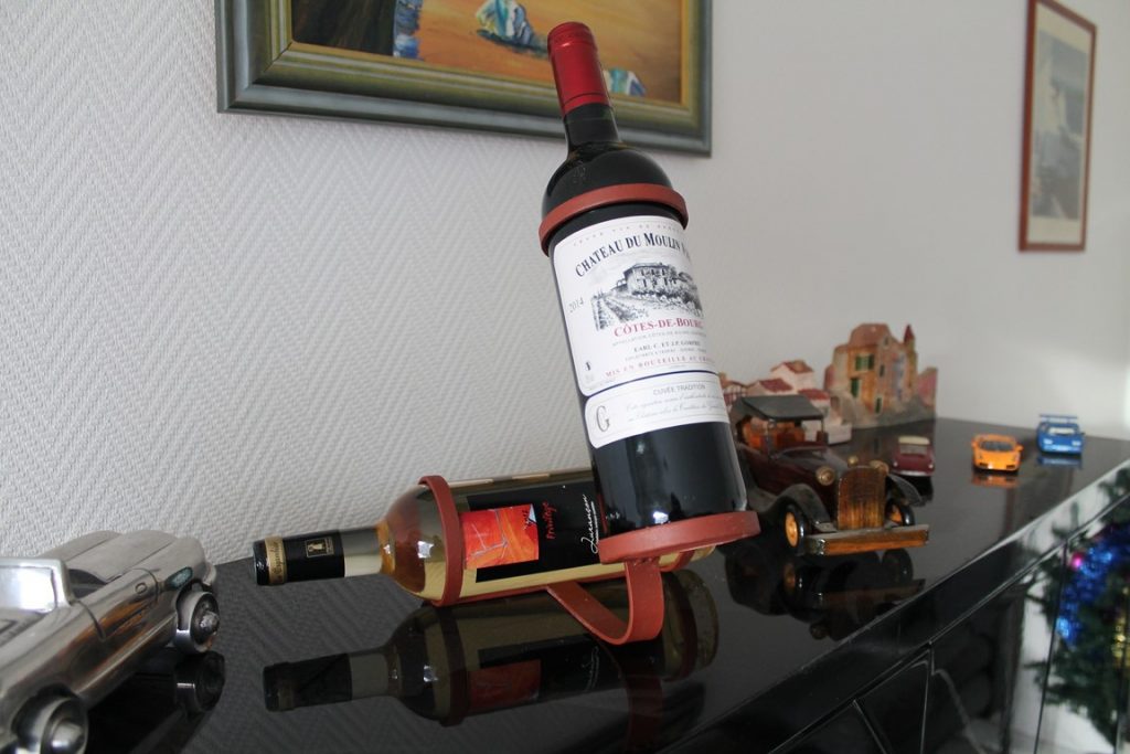 Porte bouteilles métal, création artisanale par Béarn Métal Design