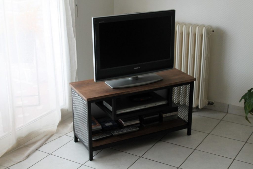 Meuble de télévision bois/métal industriel 1m tôle perforée Béarn Métal Design