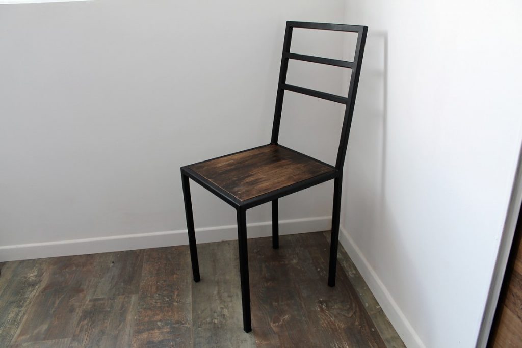 Chaise bois/métal par Béarn Métal Design