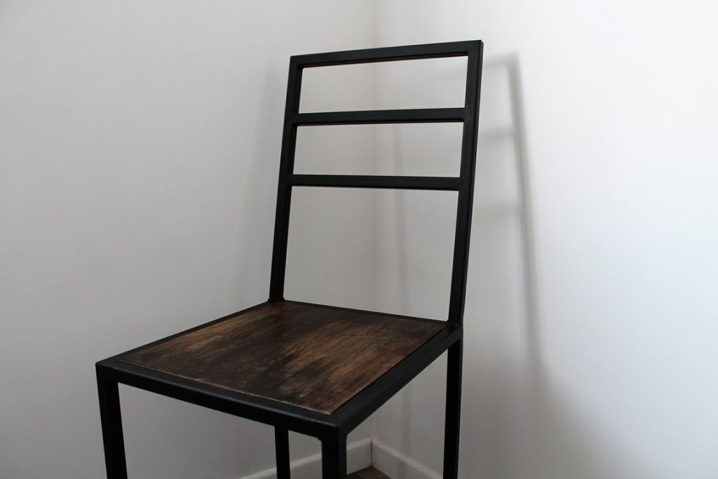 Chaise bois/métal par Béarn Métal Design