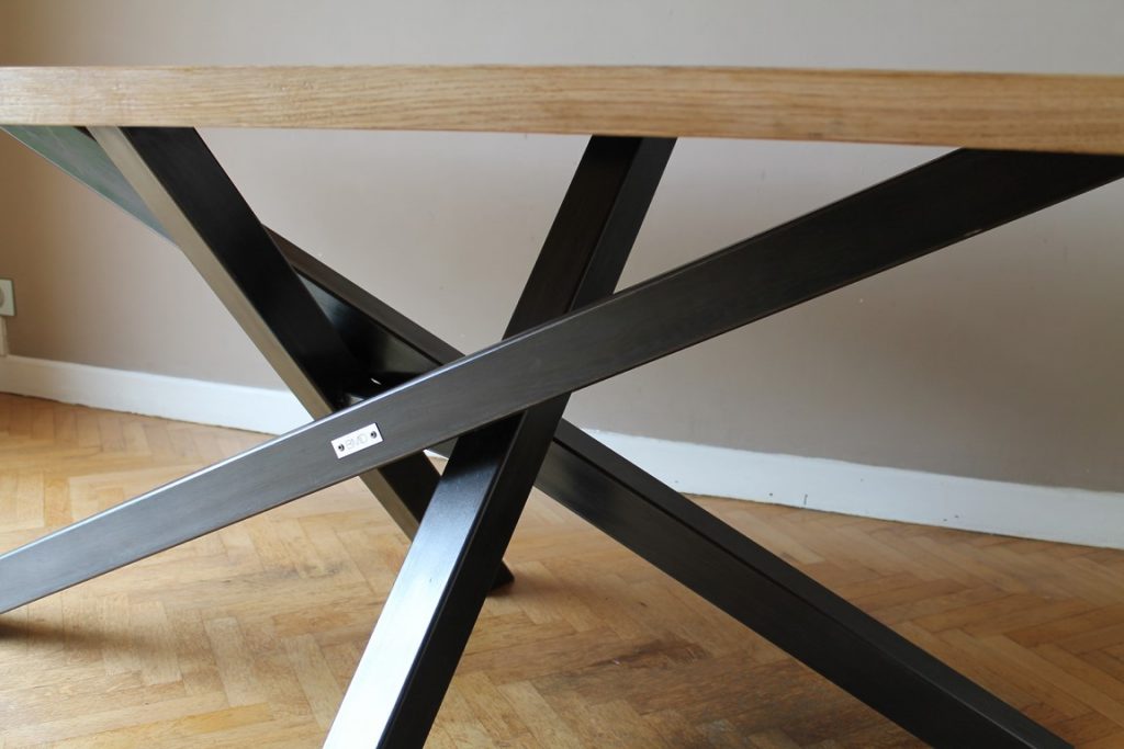 Table à manger pied mikado fin Béarn Métal Design