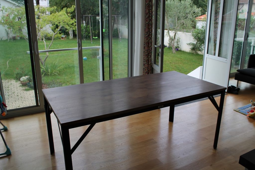 Table à manger 6 personnes bois métal teinte foncée Béarn Métal Design
