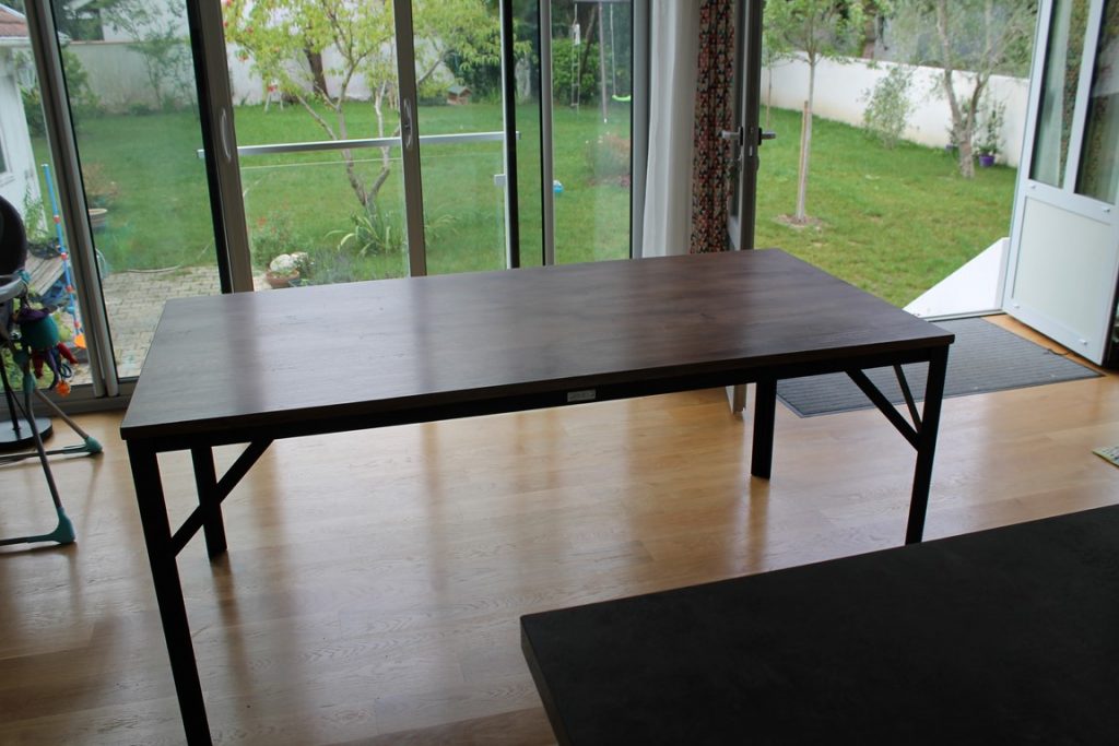 Table à manger 6 personnes bois métal teinte foncée Béarn Métal Design