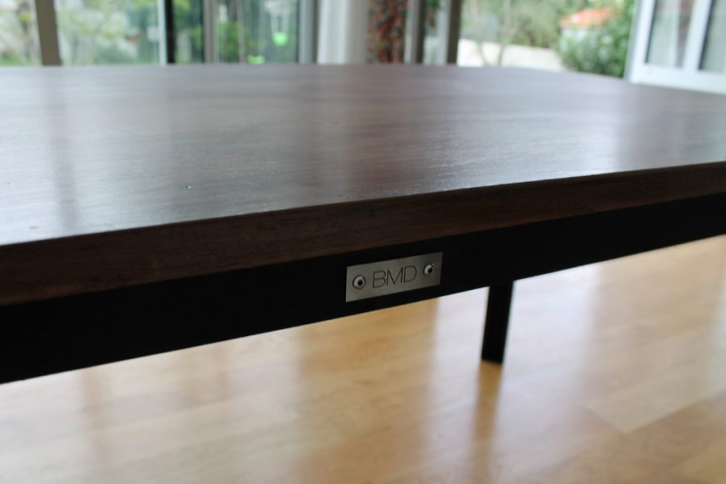Table à manger 6 personnes bois métal teinte foncée Béarn Métal Design