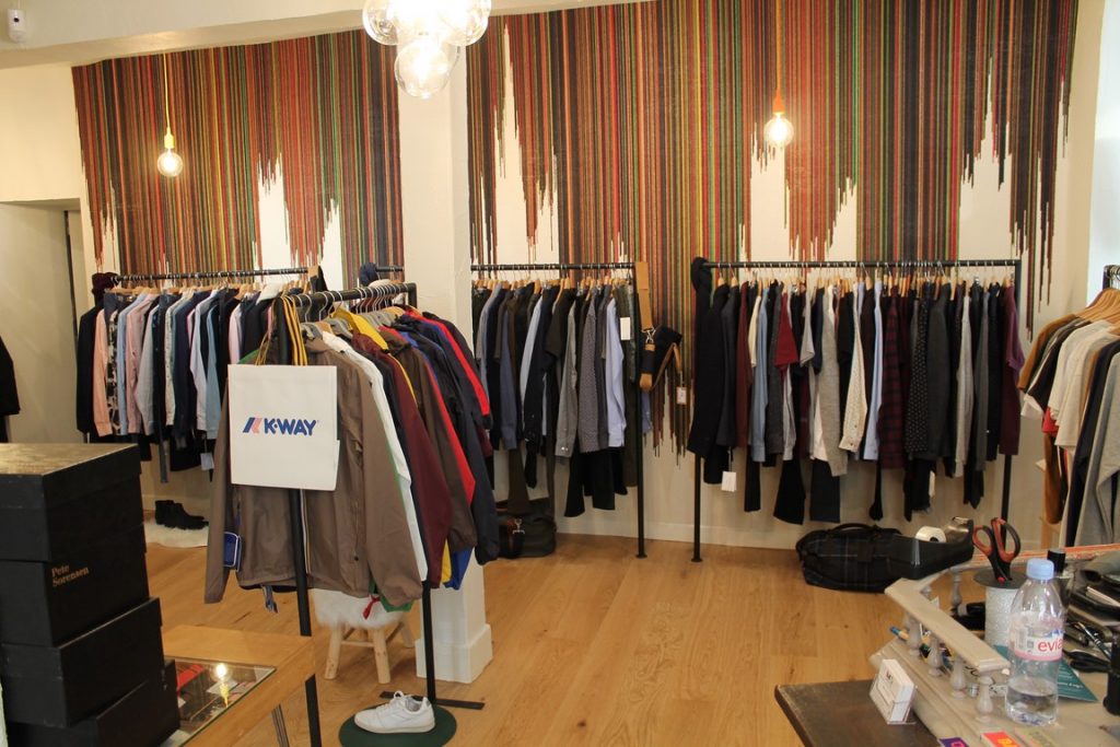 Portants métalliques boutique design Béarn Métal Design