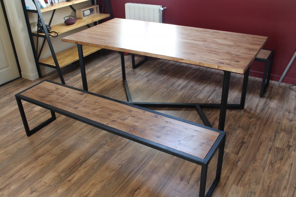 Table à manger avec bancs bois/métal Béarn Métal Design