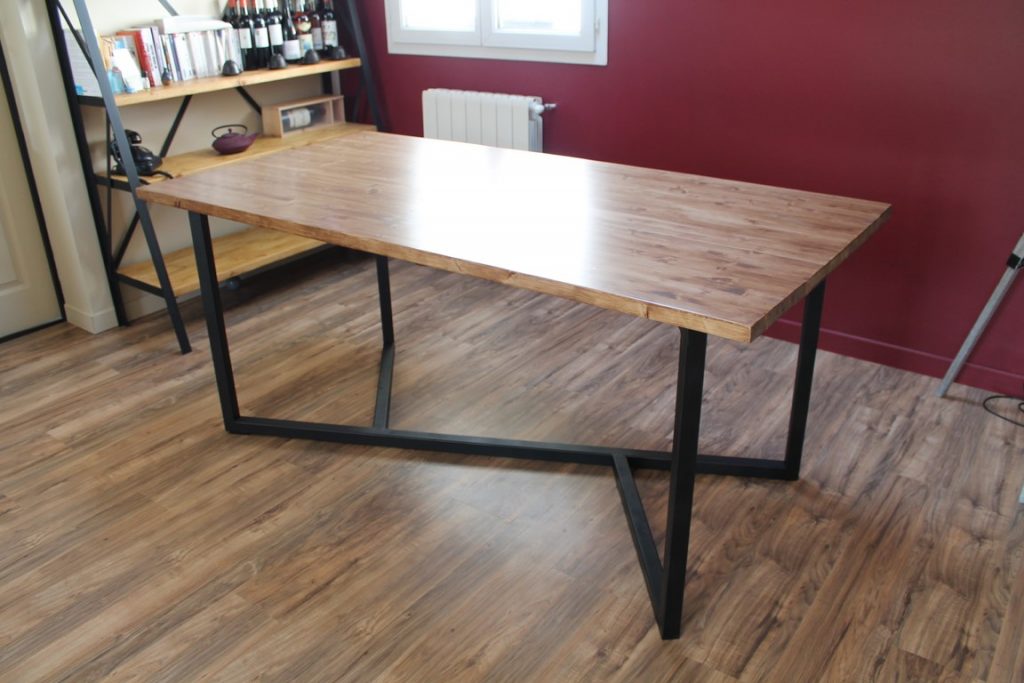 Table à manger bois/métal pieds design Béarn Métal Design