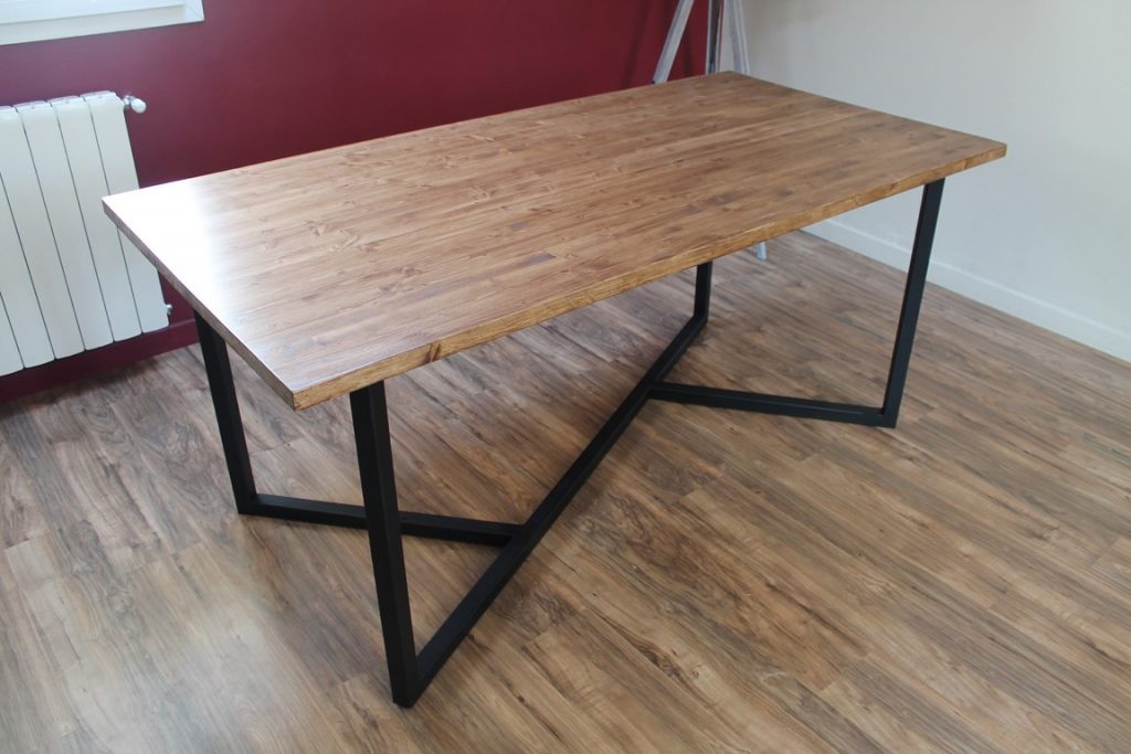 Table à manger bois/métal pieds design Béarn Métal Design