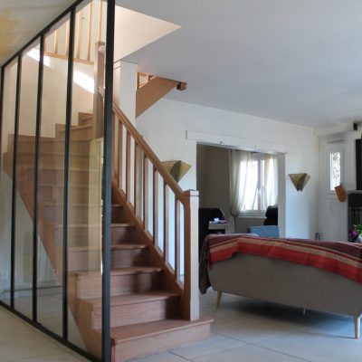 Verrière toute hauteur séparation escalier Béarn Métal Design