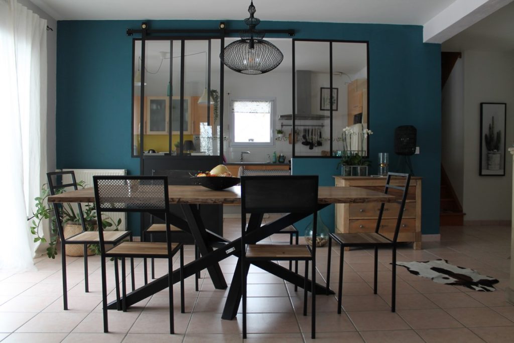 Verrières avec porte plus table et chaises Béarn Métal Design
