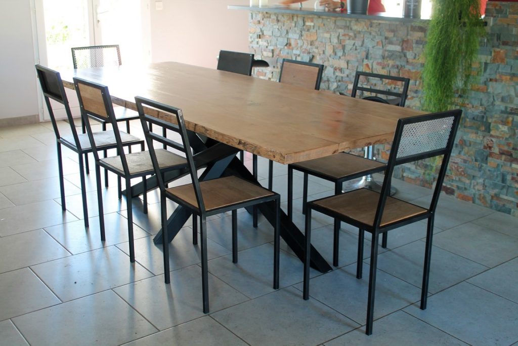 Ensemble table à manger et chaises bois/métal Béarn Métal Design