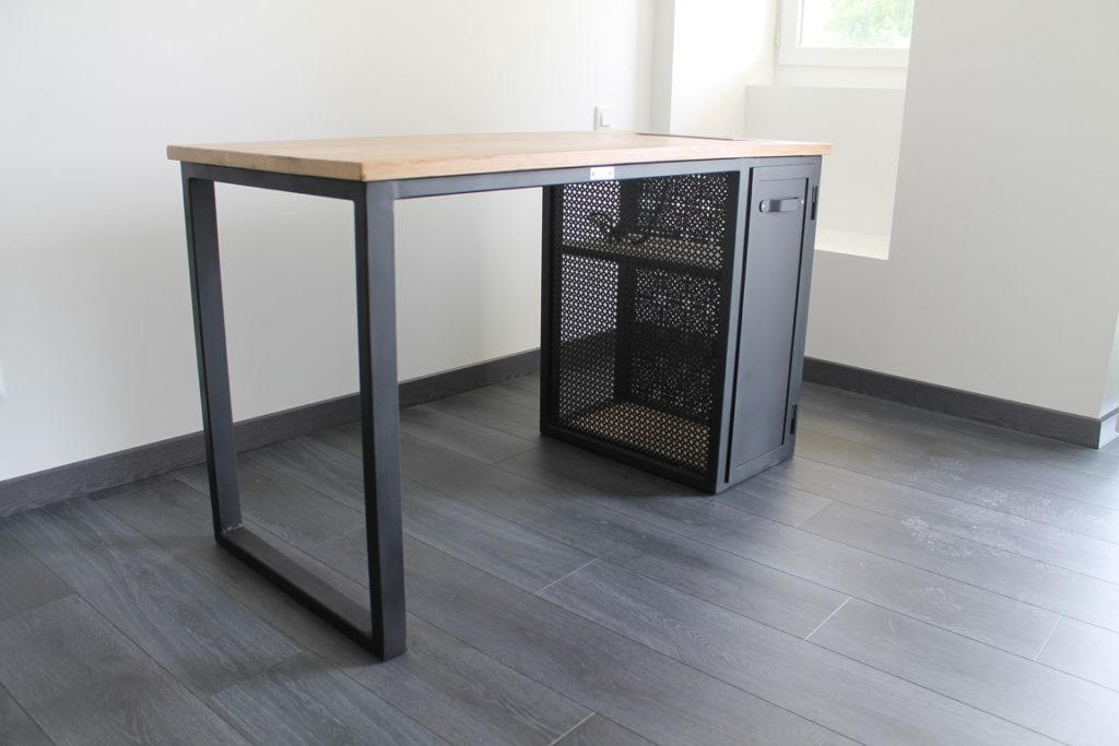 Bureau bois/métal, tôle perforée pour tour ordinateur Béarn Métal Design