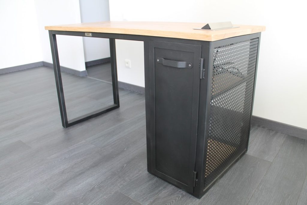 Bureau bois/métal, tôle perforée pour tour ordinateur Béarn Métal Design