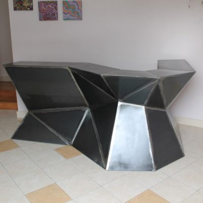 Bar sur mesure en tôle pleine, effet soudé Béarn Métal Design
