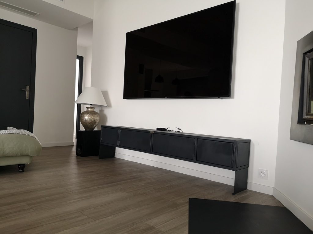 Meuble tv design full métal noir mat Béarn Métal Design