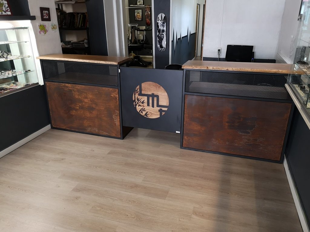 Comptoir sur mesure métal/bois, peinture rouille Béarn Métal Design