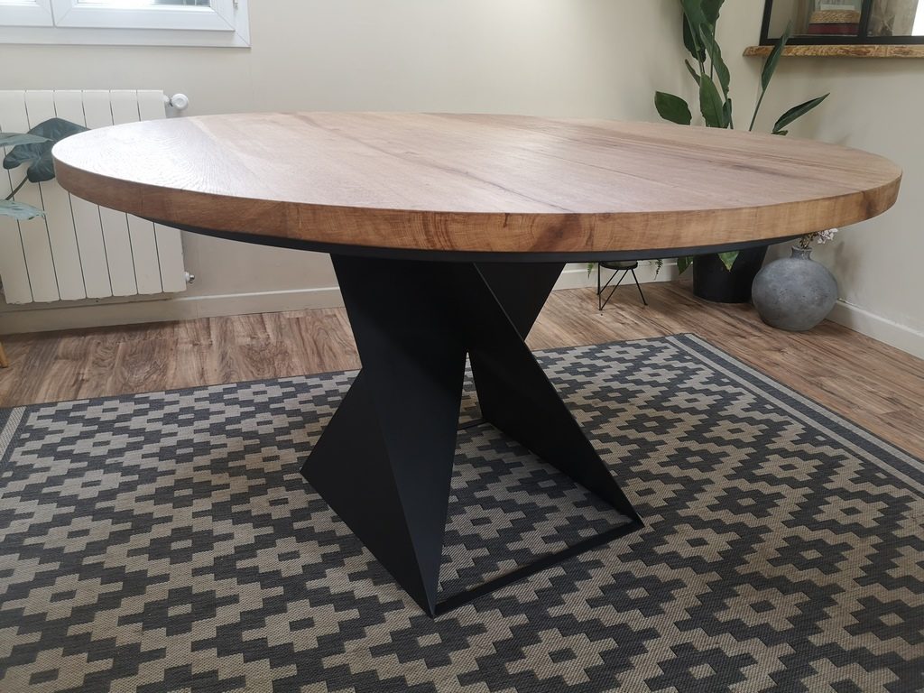 Table ronde bois/métal plateau 40mm, piètement central design par Béarn Métal Design