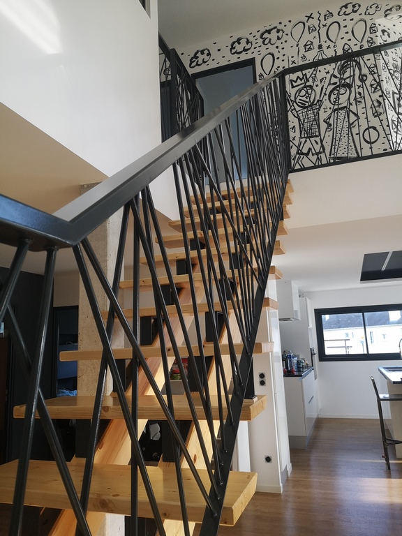 Garde corps escalier design, création artisanale Béarn Métal Design