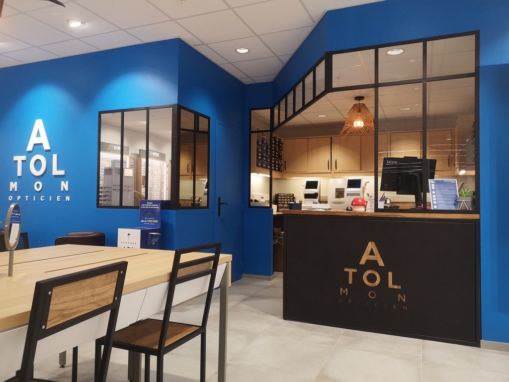 Verrière sur mesure agencement boutique Béarn Métal Design