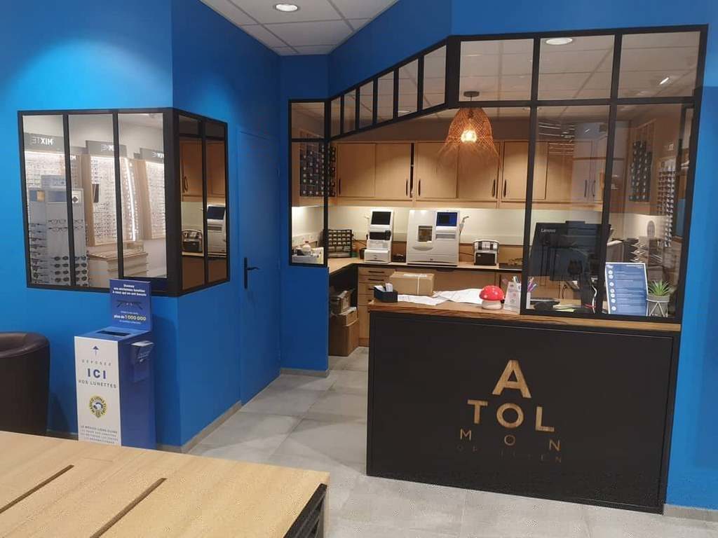 Verrière sur mesure agencement boutique Béarn Métal Design