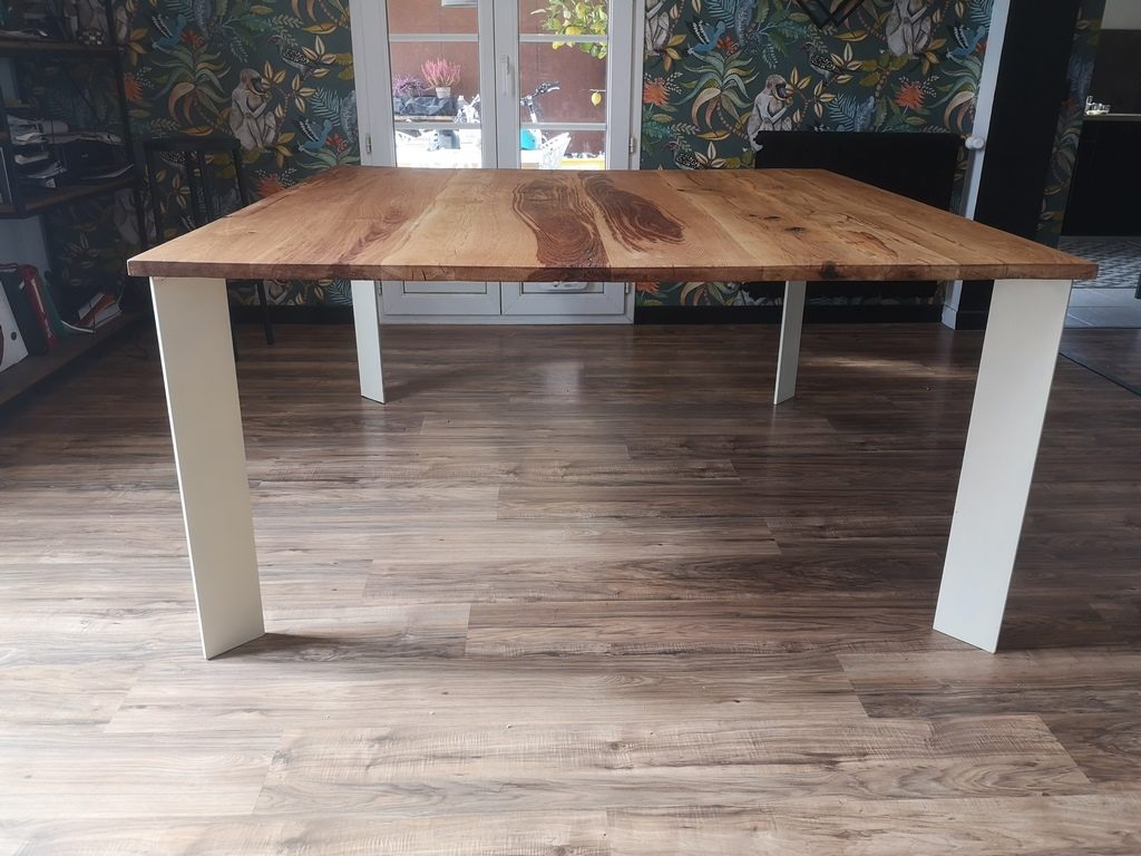 Table à manger carrée bois/métal peint époxy blanc par Béarn Métal Design