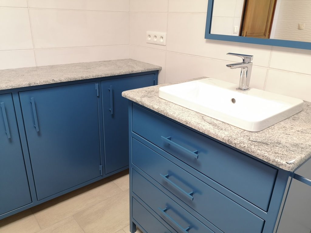 Meuble de salle de bain sur mesure par Béarn Métal Design