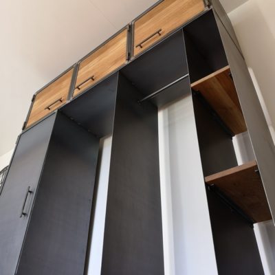 Meuble d'entrée avec rangement, bois/métal style industriel par Béarn Métal Design