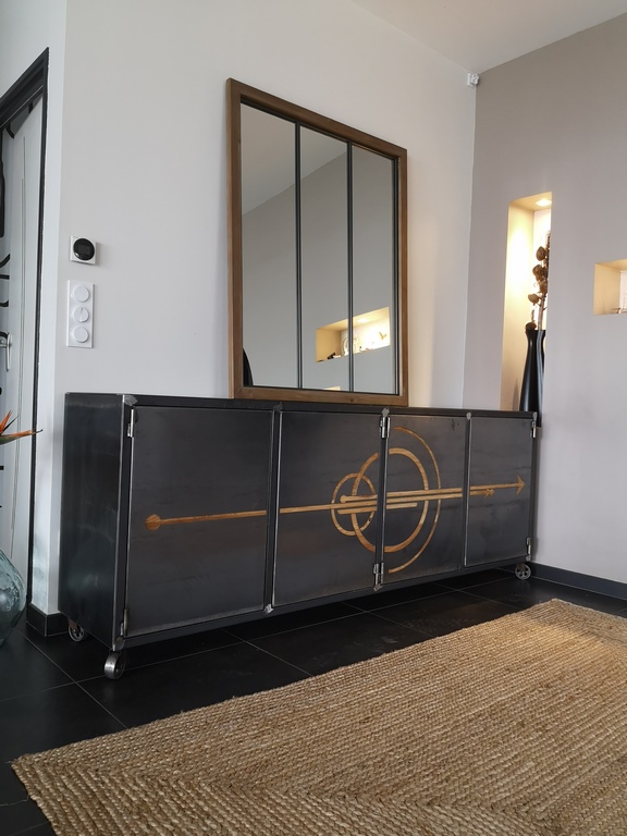 Buffet moderne full acier, portes poussoir par Béarn Métal Design
