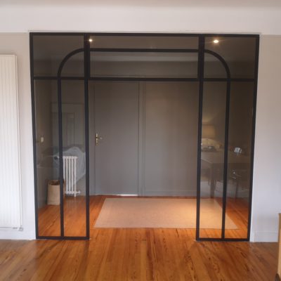 Verrière ouverte vitrée moderne par Béarn Métal Design