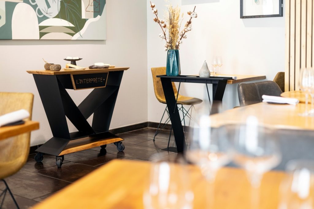 Chariot à fromages sur mesure pour le restaurant "L'interprète" par Béarn Métal Design