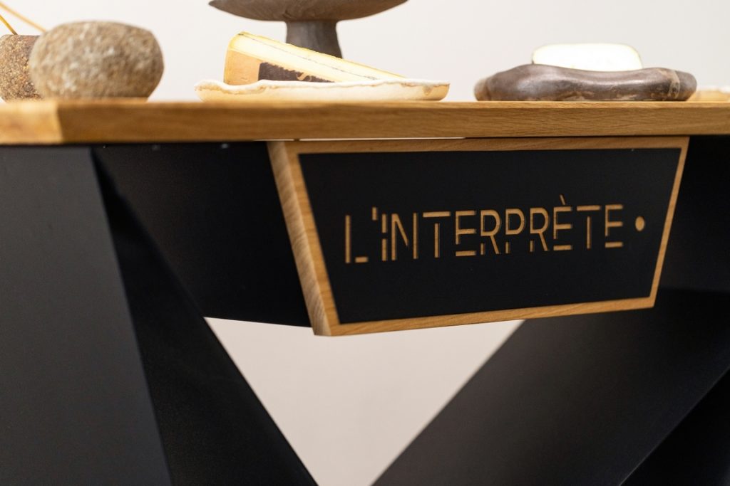 Chariot à fromages sur mesure pour le restaurant "L'interprète" par Béarn Métal Design