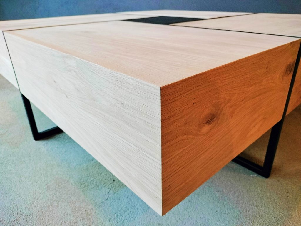 Table basse design et originale avec rangements par Béarn Métal Design