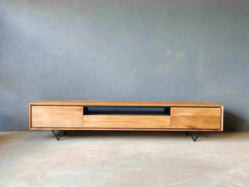 Meuble bas TV bois/métal très design par Béarn Métal Design