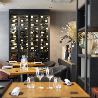 Etagères cave à vin sur mesure par Béarn Métal Design